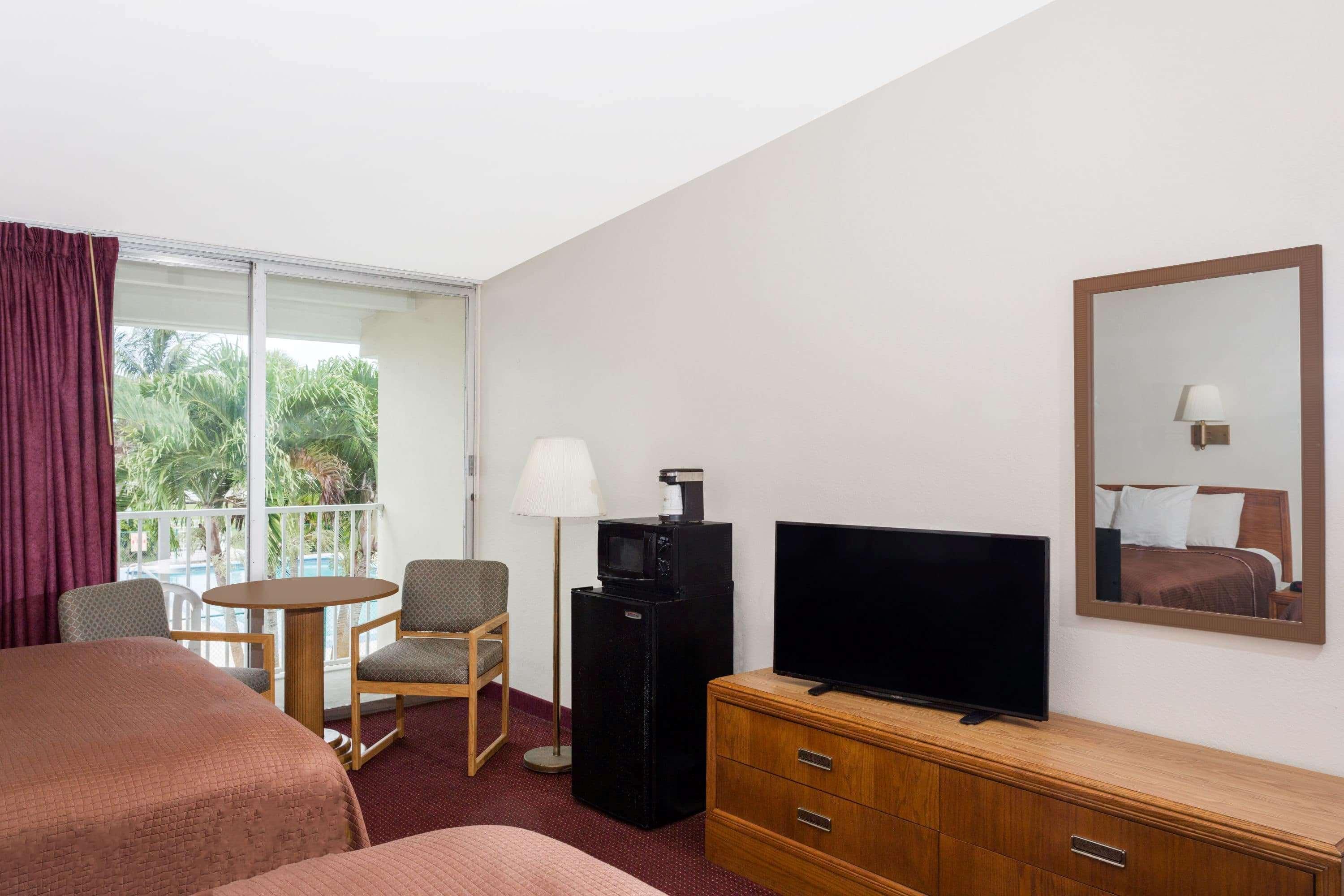 Howard Johnson By Wyndham Vero Beach / Downtown Zewnętrze zdjęcie