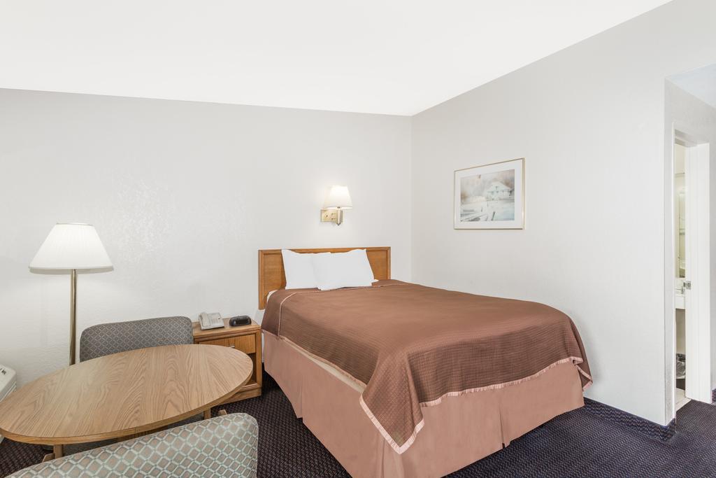 Howard Johnson By Wyndham Vero Beach / Downtown Zewnętrze zdjęcie